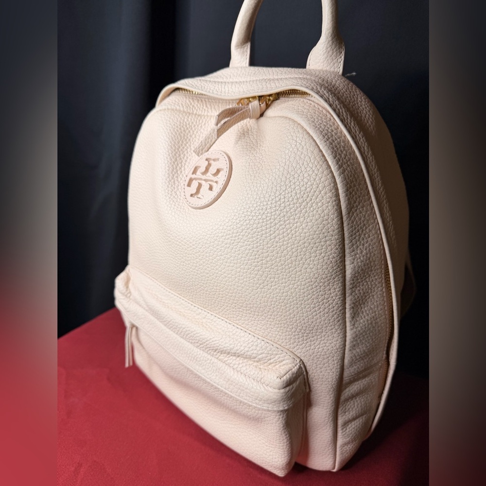 Adorable Tory Burch Light Pink Leather Backpack